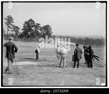 1 tee, campo da golf, Hampton Terrace, Augusta, GA, '501' su negative., Detroit Publishing Co. n. 018351., Gift; State Historical Society of Colorado; 1949, Golf. , Resort. , Stati Uniti, Georgia, Augusta. Foto Stock