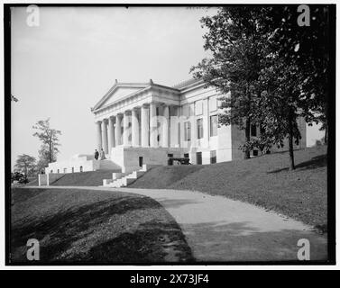 Buffalo and Erie County Historical Society Building, Buffalo, N.Y., Title from jacket., nel Delaware Park., "n. 223 Clif." In negativo, Detroit Publishing Co. N. 034790., Gift; State Historical Society of Colorado; 1949, Historical Society. , Parchi. , Strutture delle organizzazioni. , Stati Uniti, New York (Stato), Buffalo. Foto Stock