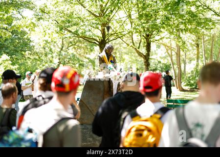 Imola, Italia. 17 maggio 2024. Memoriale di Ayrton Senna, Gran Premio di F1 dell'Emilia-Romagna all'autodromo Internazionale Enzo e Dino Ferrari il 17 maggio 2024 a Imola, Italia. (Foto di HOCH ZWEI) credito: dpa/Alamy Live News Foto Stock