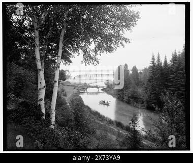 The Old Channel, Charlevoix, Mich., titolo da giacca., 'G 4503' su negative., Detroit Publishing Co. N. 036406., Gift; State Historical Society of Colorado; 1949, Bridges. , Canali. , Stati Uniti, Michigan, Charlevoix. Foto Stock