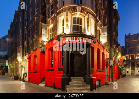 Alba al Cavern Quarter di Liverpool, Inghilterra. Foto Stock