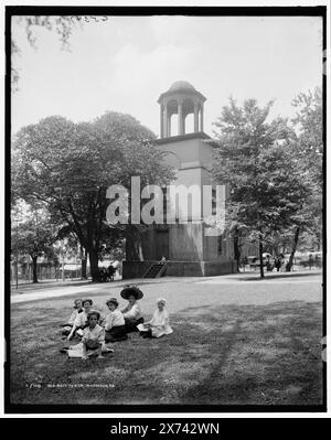 Vecchio campanile, Richmond, Virginia, in Capitol Square., "G 5347" in negativo., Detroit Publishing Co. N. 071015., Gift; State Historical Society of Colorado; 1949, Parks. , Campanile. , Stati Uniti, Virginia, Richmond. Foto Stock
