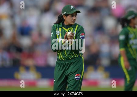 Northampton, Regno Unito. 17 maggio 2024. Gull Feroza durante la 2nd Vitality IT20 tra England Women e Pakistan Women al County Ground, Northamptonshire. Kyle Andrews/Alamy Live News Foto Stock