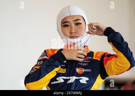 Le Americhe. 17 maggio 2024. Samantha Tan (38) con ST Racing nella BMW M4 GT3 si prepara alla prova 1 al Fanatec GT World Challenge America, Circuit of the Americas. Austin, Texas. Mario Cantu/CSM/Alamy Live News Foto Stock