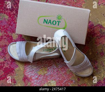 STILL Life of Naot Woman's Sandals, 2024, USA, NYC Foto Stock