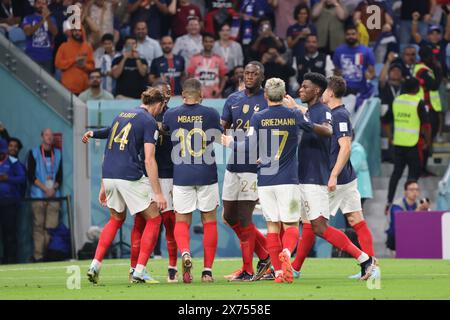 Doha, Qatar. 22esimo. novembre 2022. La squadra francese festeggia durante la partita tra Francia e Australia, gruppo D, Coppa del mondo FIFA Qatar 2022. Foto Stock