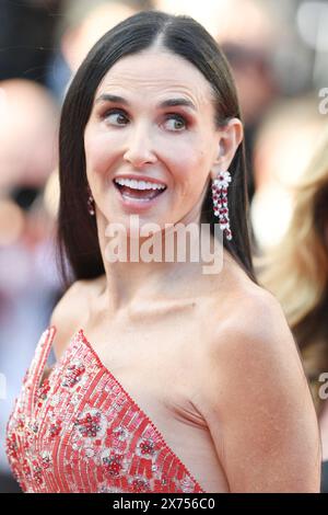 L'attrice americana Demi Moore partecipa alla prima di Types of Kindness al 77° Festival di Cannes, in Francia, venerdì 17 maggio 2024. Foto di Rune Hellestad/ UPI Foto Stock