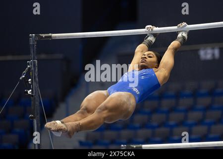 17 maggio 2024: Ginnasta GABBY DOUGLAS durante l'allenamento sul podio per il 2024 Core Hydration Classic. L'evento si terrà presso il XL Center di Hartford, Connecticut. Melissa J. Perenson/CSM (immagine di credito: © Melissa J. Perenson/Cal Sport Media) crediti: Cal Sport Media/Alamy Live News Foto Stock