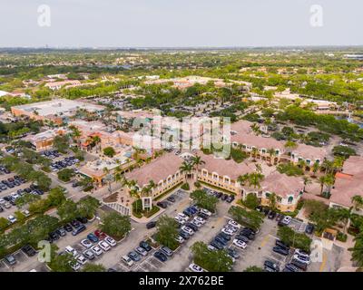 Weston, FL, Stati Uniti d'America - 14 maggio 2024: Foto aerea del Weston Town Center Foto Stock