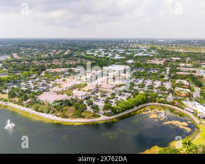 Weston, Florida, Stati Uniti d'America - 14 maggio 2024: Immagine stock Weston Town Center Foto Stock