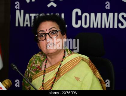 Nuova Delhi, India. 17 maggio 2024. NUOVA DELHI, INDIA - 17 MAGGIO: Il presidente dell'NCW Rekha Sharma si rivolge al personale dei media del suo ufficio per quanto riguarda la questione di Swati Maliwal il 17 maggio 2024 a nuova Delhi, India. (Foto di Vipin Kumar/Hindustan Times/Sipa USA) credito: SIPA USA/Alamy Live News Foto Stock