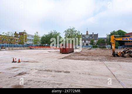 Demolizione del Civic Centre, del Civic Centre Car Park e della Biblioteca a Crewe Cheshire Regno Unito Foto Stock