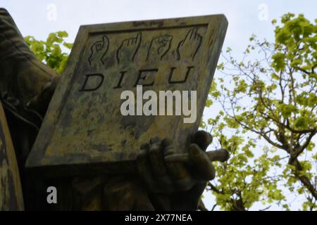 Monument de l'Abbé de l'Epée, Premier instituteur des sourds muets né à Versailles le XXIV novembre MDCCXII Foto Stock