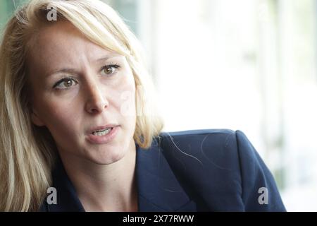 Parigi, Francia. 17 maggio 2024. © PHOTOPQR/LE PARISIEN/Olivier Arandel ; Parigi ; 17/05/2024 ; Parigi, Francia Vendredi 17 mai 2024 elezioni politiche Européennes Entretien avec Marion Maréchal, tête de liste 'Reconquête ! Elezioni aux Européennes 2024 Parigi, Francia, 17 maggio 2024 elezioni europee: Marion Maréchal, Reconquete Party *** Local Caption *** LP/ Olivier Arandel crediti: MAXPPP/Alamy Live News Foto Stock