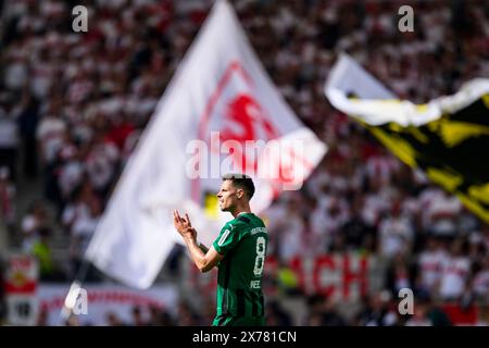 Stoccarda, Germania. 18 maggio 2024. Calcio: Bundesliga, VfB Stuttgart - Bor. Mönchengladbach, Matchday 34, MHPArena. Julian Weigl di Gladbach reagisce durante il match. Credito: Tom Weller/dpa - NOTA IMPORTANTE: in conformità con i regolamenti della DFL German Football League e della DFB German Football Association, è vietato utilizzare o far utilizzare fotografie scattate nello stadio e/o della partita sotto forma di immagini sequenziali e/o serie di foto video./dpa/Alamy Live News Foto Stock