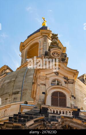 Dresda, Germania - 18 aprile 2022: Chiesa Frauenkirche a Dresda in Germania Foto Stock