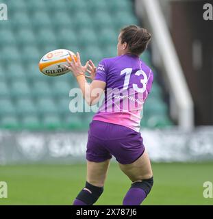 NORTHAMPTON, INGHILTERRA - domenica 18- maggio-2024: Emily Scarratt di Northampton guarda la palla durante l'Allianz Premiership Women's Rugby match tra Loughborough Lightning e Harlequins Womens ai Franklin's Gardens il 18 maggio-2024: A Northampton, Inghilterra . Crediti: PATRICK ANTHONISZ/Alamy Live News Foto Stock