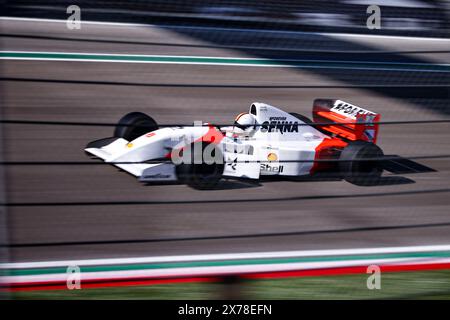 Imola, Italie. 18 maggio 2024. Sebastian Vettel alla guida della sua McLaren MP4-8 durante la Formula 1 MSC Cruises Gran Premio del Made in Italy e dell'Emilia-Romagne 2024, 7° round del Campionato del mondo di Formula 1 2024 dal 17 al 19 maggio 2024 sull'autodromo Enzo e Dino Ferrari, a Imola, Italia - foto Xavi Bonilla/DPPI credito: DPPI Media/Alamy Live News Foto Stock