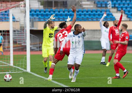 Losanna, Svizzera. 18 maggio 2024: Samuel Kalu (attaccante) del FC Lausanne-Sport #22 supplica l'angolo mentre l'FC Stade Lausanne Ouchy Players contest durante l'FC Stade Lausanne Ouchy vs FC Lausanne Sport al Pontaise Olympic Stadium di Losanna. Crediti: Patrick Dancel/Alamy Live News Foto Stock