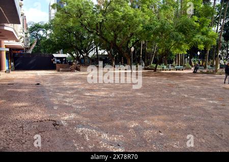 18 maggio 2024, Porto Alegre, Rio grande do sul, Brasile: Porto Alegre (RS), 05/18/2024 Ã¢â‚¬' LOSS/CLIMATE/FLOOD/RS Ã¢â‚¬' record of Damage caused in the Historic Center region, this Saturday (18). La giornata è una giornata di pulizia per i residenti e i commercianti nella regione centrale della capitale, le cui perdite sono ancora contate. (Foto: Marcelo Oliveira/Thenews2/Zumapress) (immagine di credito: © Marcelo Oliveira/TheNEWS2 via ZUMA Press Wire) SOLO PER USO EDITORIALE! Non per USO commerciale! Foto Stock