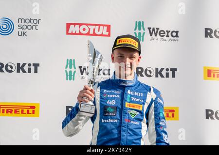 Sevenoaks, Kent - 11 maggio 2024: Martin Molnár 24 Virtuosi Racing Race 1 Brands Hatch Indy Foto Stock