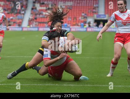 Doncaster, Regno Unito. 18 maggio 2024. Georgie Sutherland di St Helens segna un tentativo di fare il punteggio 32-2 durante la semifinale della Betfred Women's Challenge Cup St Helens Women vs York City Knights Women at Eco-Power Stadium, Doncaster, Regno Unito, 18 maggio 2024 (foto di Craig Cresswell/News Images) a Doncaster, Regno Unito, il 18 maggio 2024. (Foto di Craig Cresswell/News Images/Sipa USA) credito: SIPA USA/Alamy Live News Foto Stock