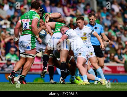 Leicester, Regno Unito. 18 maggio 2024. L'attacco degli Exeter Chiefs si fermò durante il Gallagher Premiership Rugby match tra Leicester Tigers ed Exeter Chiefs al Welford Road Stadium di Leicester, Regno Unito, il 18 maggio 2024. Foto di Mark Dunn. Solo per uso editoriale, licenza richiesta per uso commerciale. Non utilizzare in scommesse, giochi o pubblicazioni di singoli club/campionato/giocatori. Crediti: UK Sports Pics Ltd/Alamy Live News Foto Stock