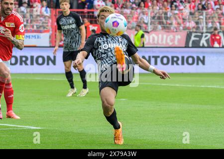 Berlino, Germania. 18 maggio 2024. Ritsu Doan (SC Freiburg, #42), 1. FC Union Berlin vs SC Freiburg, 1a Bundesliga, calcio, DFB, Bundesliga, stagione 2023/2024, alte Foersterei, 34° giorno di partita, credito: HMB Media/Alamy Live News Foto Stock