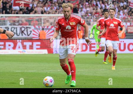 Berlino, Germania. 18 maggio 2024. Benedict Hollerbach ( 1.FC Union Berlin, #16), 1. FC Union Berlin vs SC Freiburg, 1a Bundesliga, calcio, DFB, Bundesliga, stagione 2023/2024, alte Foersterei, 34° giorno di partita, credito: HMB Media/Alamy Live News Foto Stock