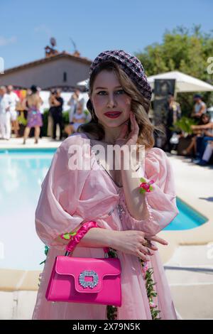Vallauris, Francia. 18 maggio 2024. Sfilata di moda durante il Festival di Juliette Dubois Espinasse condotto da Laurent Amar il 18 maggio 2024 a Vallauris, in Francia. Crediti: Bernard Menigault/Alamy Live News Foto Stock