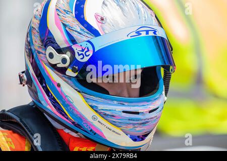 Le Americhe. 18 maggio 2024. Samantha Tan (38) con ST Racing nella BMW M4 GT3 si prepara all'inizio di gara 1 al Fanatec GT World Challenge America, Circuit of the Americas. Austin, Texas. Mario Cantu/CSM/Alamy Live News Foto Stock