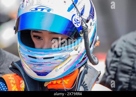 Le Americhe. 18 maggio 2024. Samantha Tan (38) con ST Racing nella BMW M4 GT3 si prepara all'inizio di gara 1 al Fanatec GT World Challenge America, Circuit of the Americas. Austin, Texas. Mario Cantu/CSM/Alamy Live News Foto Stock