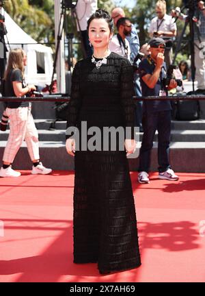 Cannes, Francia. 18 maggio 2024. L'attrice cinese Zhao Tao arriva sul tappeto rosso prima della prima del film 'Feng Liu Yi dai (catturato dalle maree)' durante la 77a edizione del Festival di Cannes a Cannes, Francia meridionale, il 18 maggio 2024. Crediti: Gao Jing/Xinhua/Alamy Live News Foto Stock