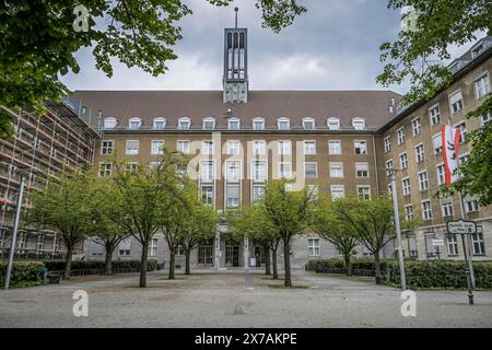 Bürgeramt, Rathaus Tiergarten, Mathilde-Jacob-Platz, Moabit, Berlino, Deutschland *** Citizens Office, Tiergarten Town Hall, Mathilde Jacob Platz, Moabit, Berlino, Germania Foto Stock