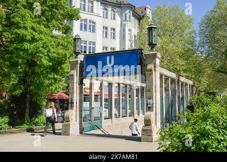 U-Bahnhof, Viktoria-Luise-Platz, Schöneberg, Tempelhof-Schöneberg, Berlino, Deutschland *** U Bahnhof, Viktoria Luise Platz, Schöneberg, Tempelhof Schöneberg, Berlino, Germania Foto Stock