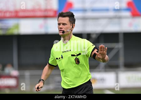 Aalter, Belgio. 18 maggio 2024. L'arbitro Robin Lefever nella foto durante una partita di calcio femminile tra il Club Brugge Dames YLA e l'RSC Anderlecht il 9° giorno di partita in play-off 1 della stagione 2023 - 2024 della belga lotto Womens Super League, sabato 18 maggio 2024 ad Aalter, IN BELGIO. Crediti: Sportpix/Alamy Live News Foto Stock