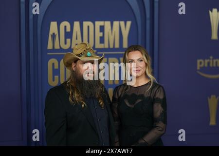 Frisco, Stati Uniti. 16 maggio 2024. Chris Stapleton e Morgane Stapleton stanno partecipando al Red Carpet della 59a cerimonia di premiazione dell'Academy of Country Music Awards all'Omni Frisco Hotel at the Star di Frisco, Stati Uniti, il 16 maggio 2024. (Foto di Javier Vicencio/Eyepix Group) (foto di Eyepix/NurPhoto) crediti: NurPhoto SRL/Alamy Live News Foto Stock