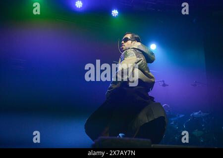 Milano, Italia. 18 maggio 2024. Il cantante italiano Mahmood si esibisce dal vivo sul palco di le Fabrique per la prima data italiana del Tour 2024 a Milano, Italia, il 18 maggio 2024. (Foto di Tiziano Ballabio/NurPhoto)0 credito: NurPhoto SRL/Alamy Live News Foto Stock