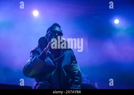 Milano, Italia. 18 maggio 2024. Il cantante italiano Mahmood si esibisce dal vivo sul palco di le Fabrique per la prima data italiana del Tour 2024 a Milano, Italia, il 18 maggio 2024. (Foto di Tiziano Ballabio/NurPhoto)0 credito: NurPhoto SRL/Alamy Live News Foto Stock