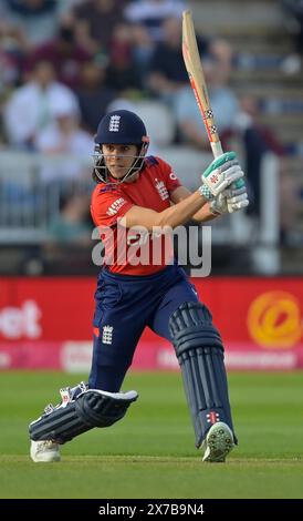 NORTHAMPTON, INGHILTERRA : dal 17 maggio al 2024 : Maia Bouchier d'Inghilterra durante la seconda partita di Vitality IT20 femminile tra Inghilterra e Pakistan al County Ground di Northampton, Inghilterra Foto Stock