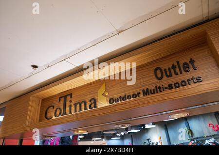 HONG KONG, CINA - 5 DICEMBRE 2023: Outlet CoTima in Cina Hong Kong City. Foto Stock