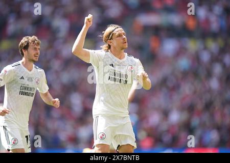 Londra, Regno Unito. 19 maggio 2024. Danilo Orsi-Dadomo di Crawley Town celebra il suo gol nel 1-0 durante la finale di gioco tra Crawley Town FC e Crewe Alexandra FC contro la finale di EFL League Two al Wembley Stadium, Londra, Inghilterra, Regno Unito il 19 maggio 2024 Credit: Every Second Media/Alamy Live News Foto Stock