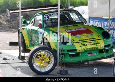 Sibenik, Croazia. 19 maggio 2024. Rupert Schwaiger Porsche 911 3,5 Bi-Turbo è stato visto nella gara automobilistica Service Park Ahead International Skradin 2024 'Trke priko Krke' a Skradin, Croazia, il 19 maggio 2024. Foto: Hrvoje Jelavic/PIXSELL credito: Pixsell/Alamy Live News Foto Stock