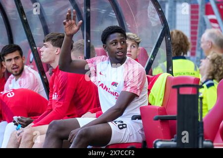 ALKMAAR, PAESI BASSI - 19 MAGGIO: Lequincio Zeefuik dell'AZ Alkmaar durante la partita olandese Eredivisie tra AZ Alkmaar e FC Utrecht all'AFAS Stadion il 19 maggio 2024 ad Alkmaar, Paesi Bassi. (Foto di Patrick Goosen/Orange Pictures) Foto Stock