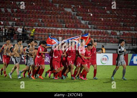 Bali, Indonesia. 19 maggio 2024. Le giocatrici della Repubblica Popolare Democratica di Corea (RPDC) festeggiano dopo aver vinto la finale tra la Repubblica Popolare Democratica di Corea (RPDC) e il Giappone all'AFC U-17 Women's Asia Cup a Bali, Indonesia, 19 maggio 2024. Crediti: Agung Kuncahya B./Xinhua/Alamy Live News Foto Stock