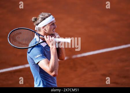 Roma, Italia. 19 maggio 2024. Il tedesco Alexander Zverev reagisce durante l'incontro finale maschile tra Alexander Zverev e Nicolas Jarry il 14° giorno di internazionali BNL D'Italia 2024 al foro Italico il 19 maggio 2024 a Roma. Crediti: Giuseppe Maffia/Alamy Live News Foto Stock