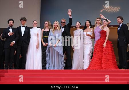 (Sinistra o destra) Alejandro Edda, Hayes Costner, Jena Malone, Georgia MacPhail, Sienna Miller, Kevin Costner, Ella Hunt, Wase Chief, Abbey Lee Kershaw, Isabelle Fuhrman e Luke Wilson assistono alla première Horizon: an American Saga durante il 77° Festival di Cannes a Cannes, Francia. Data foto: Domenica 19 maggio 2024. Foto Stock