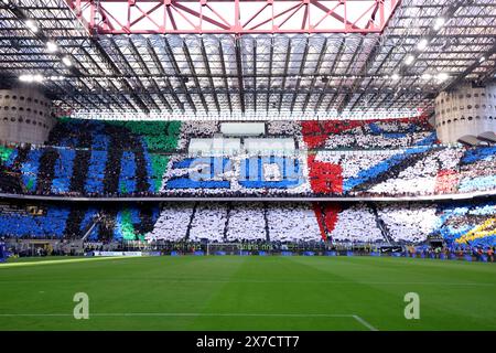 Milano, Italia. 19 maggio 2024. I tifosi del FC Internazionale sono visti durante la partita di serie A tra FC Internazionale e SS Lazio allo Stadio Giuseppe Meazza il 19 maggio 2024 a Milano. Crediti: Marco Canoniero/Alamy Live News Foto Stock