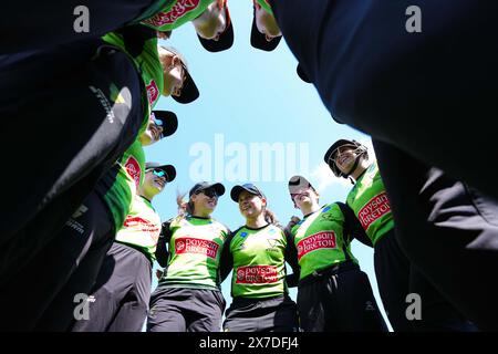 Bristol, Regno Unito, 19 maggio 2024. WESTERN Storm si accomoda durante la partita della Charlotte Edwards Cup tra Western Storm e South East Stars. Crediti: Robbie Stephenson/Gloucestershire Cricket/Alamy Live News Foto Stock