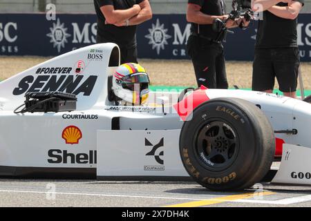 Imola, Bo, ITALIA. 19 maggio 2024. Sebastian Vettel (GER) ex piloti di F1, omaggio ad Ayrton Senna con McLaren MP4/8 Ford WC 1993.durante le CROCIERE MSC DI FORMULA 1 GRAN PREMIO DEL MADE IN ITALY e DELl'EMILIA-ROMAGNA 2 autodromo Enzo e Dino Ferrari, Imola (BO) Italia (Credit Image: © Alessio De Marco/ZUMA Press Wire) SOLO USO EDITORIALE! Non per USO commerciale! Foto Stock